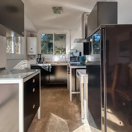 Sleeps 5 Pool Wifi
